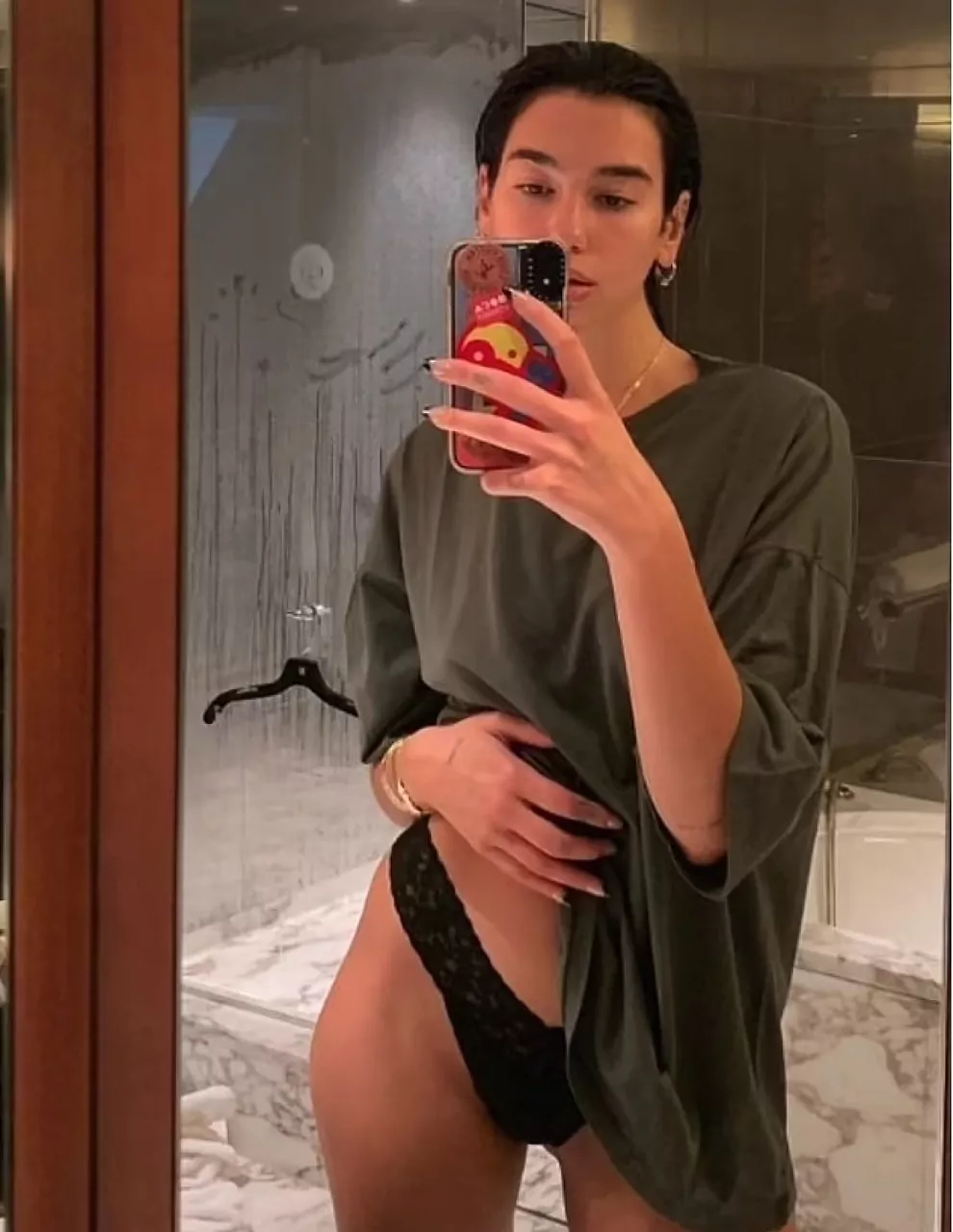 divin mv add dua lipa nude pics photo