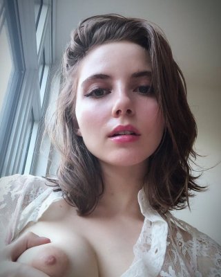 dede syarifudin add liara roux nude photo