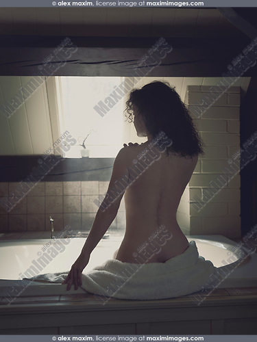 alyssa yeoh add nude women in the bathtub photo