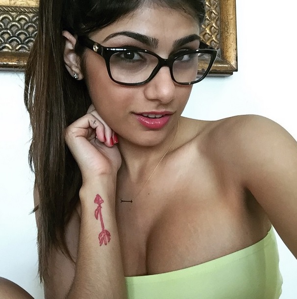 ammara jameel add mia khalifa escort photo