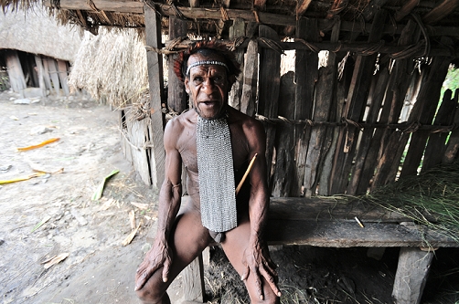 agus maksum add naked tribesman photo