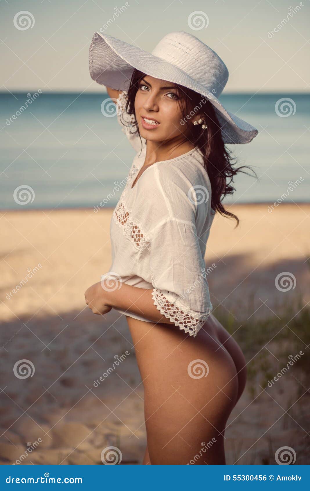 bonnie g add sexy naked women beach photo