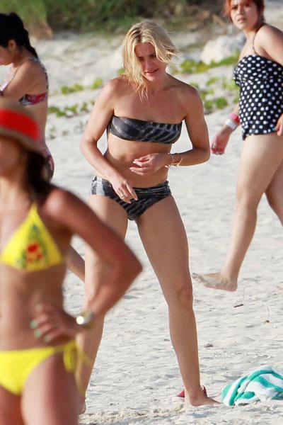 charlotte samuels add leslie mann bikini image