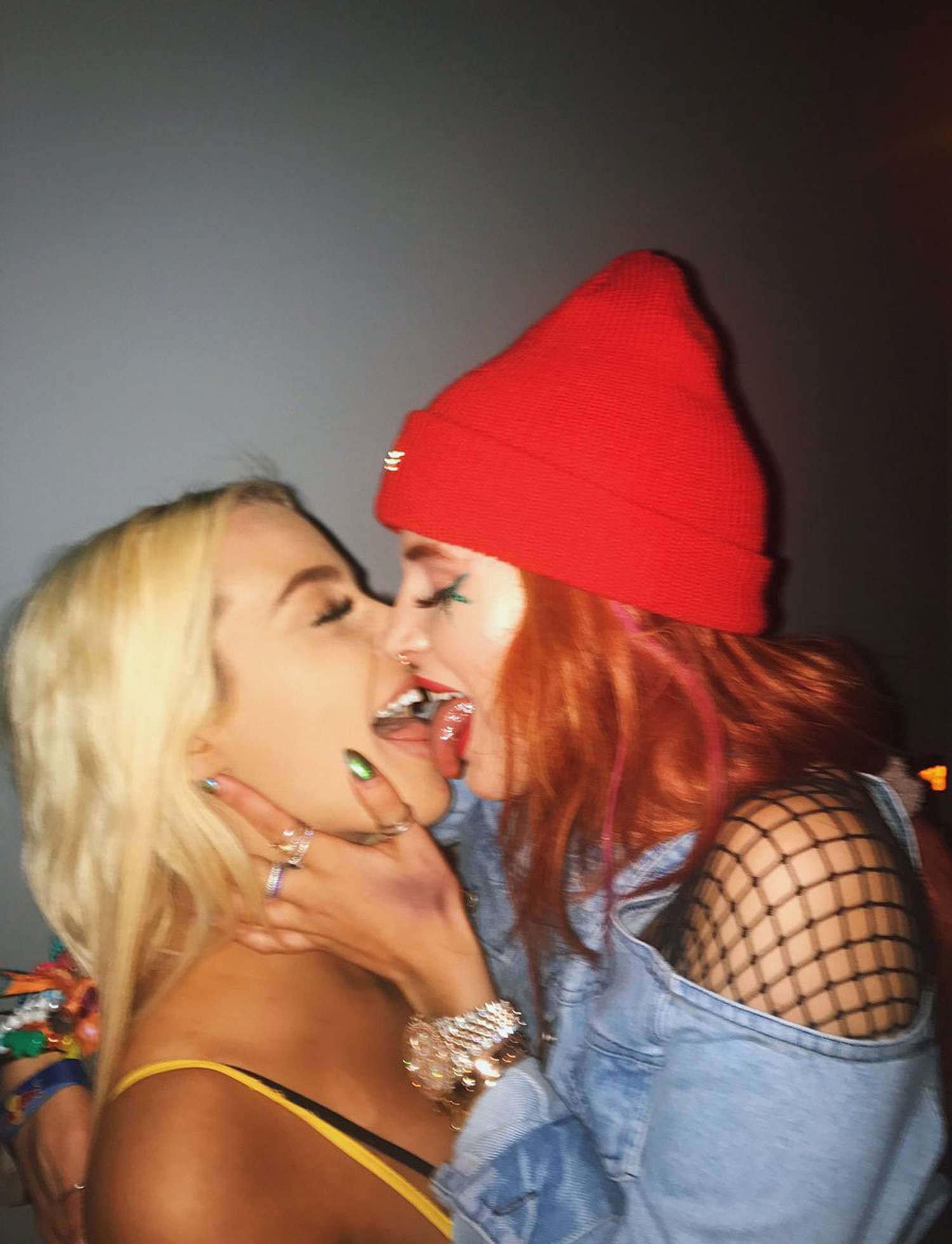 brisa salinas add tana mongeau lesbian photo