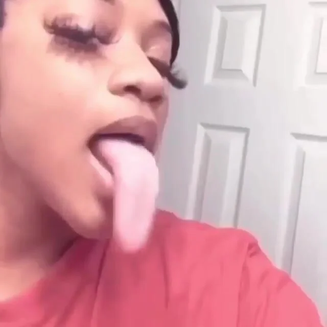 aubry smith add ebony long tongue porn photo