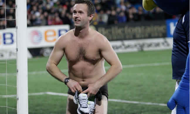 alan keys add nude football player image