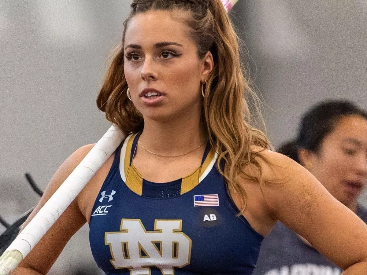 alyssa montejano add sexy pole vaulter photo