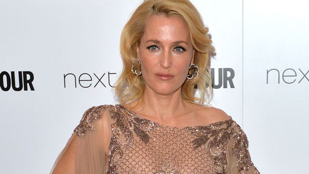 dean ratchford add gillian anderson nuda image