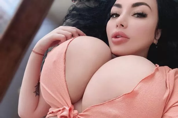 deonte woods add huge boobs mistress photo