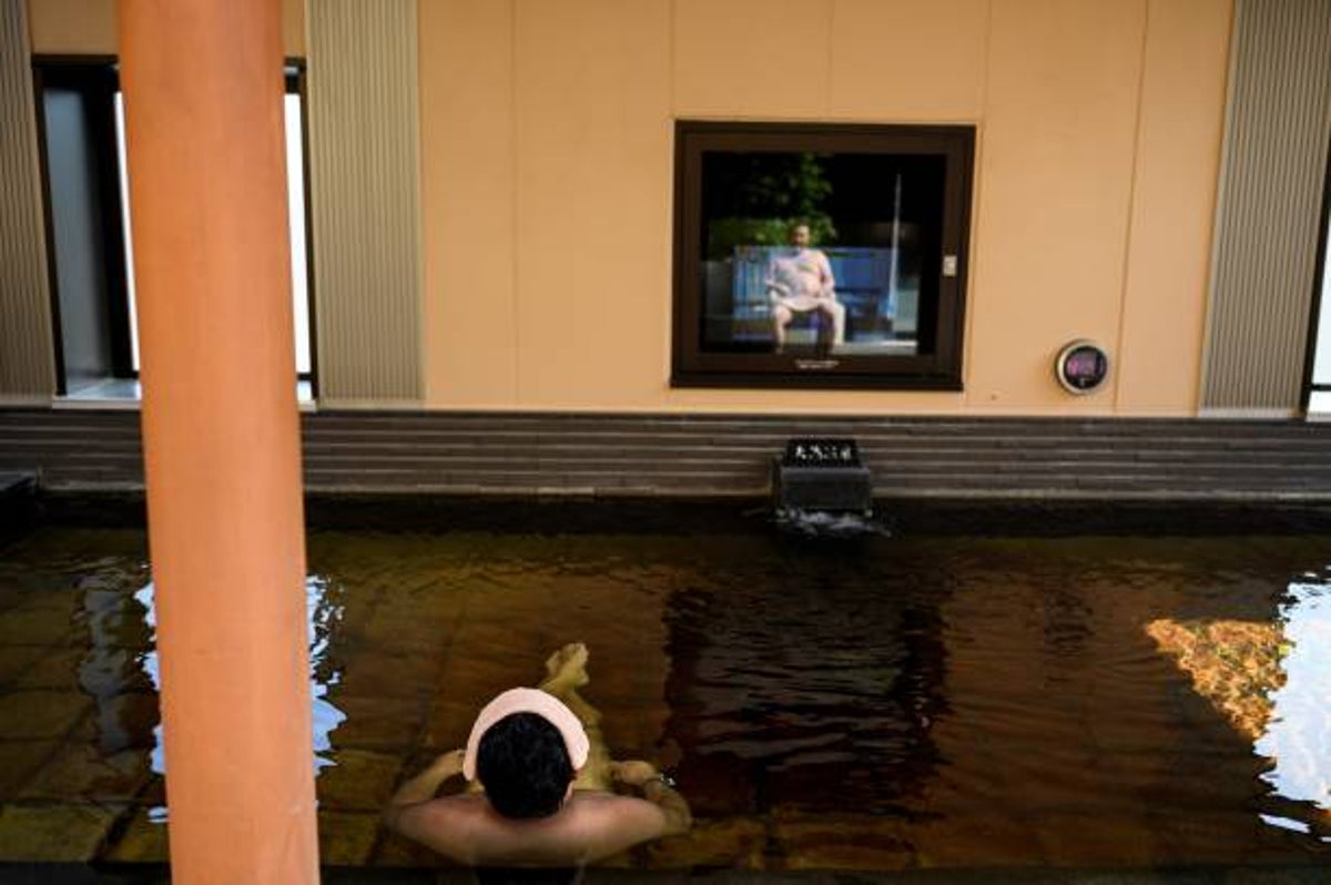 daniel sherman add japanese hot spring voyeur photo