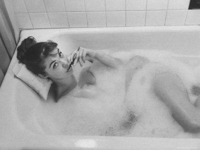 demetrie martin add nude women in the bathtub photo