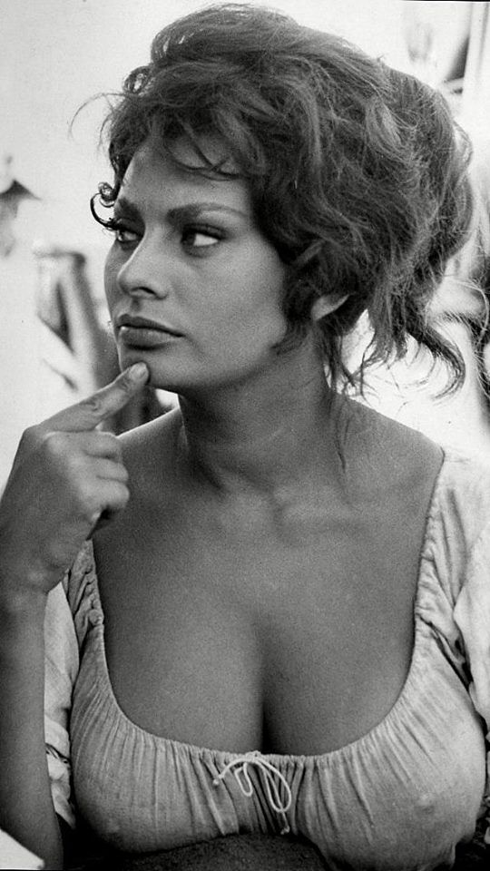 dellanira martinez add sophia loren boobs photo