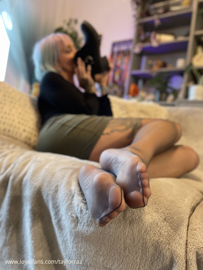 brittany starr blue add taylor raz feet photo